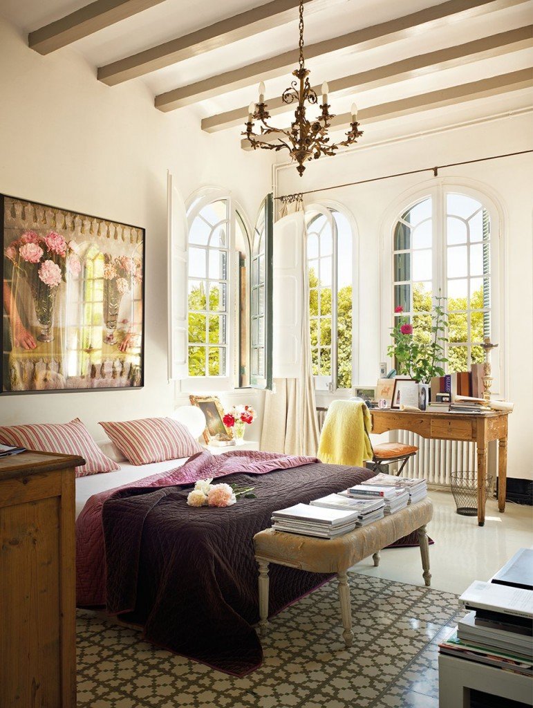 21 Charming & Comfortable Bedroom Interior Design