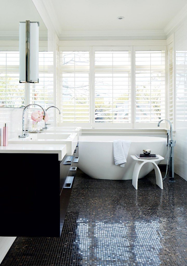 10 Most Beautiful and Stylish Bathtubs Designs