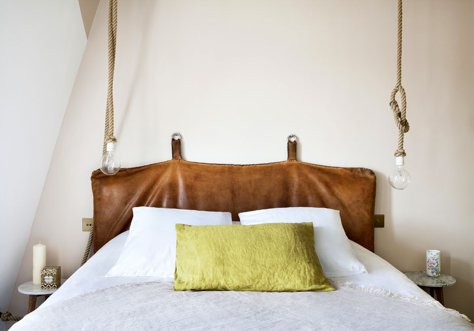 Vintage and Scandinavian Atmospheres Bedroom in Hotal Henriette