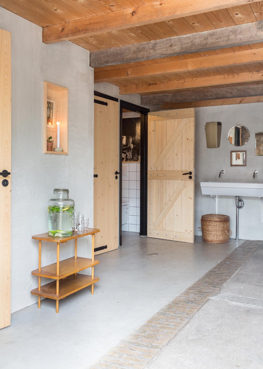 Vintage Farmhouse Of Rixt And Arjan In North Holland