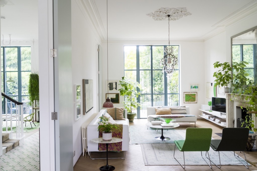White Green Mix Living Room Interior