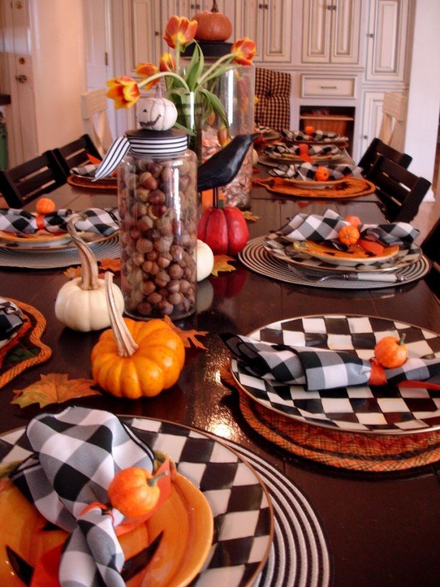 21 Funny & Cute Ideas For Halloween Table Decorations