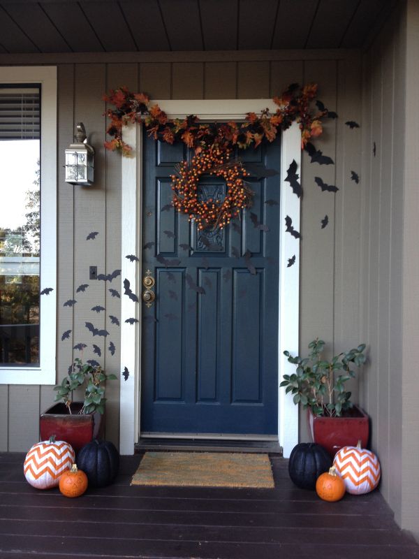 Cute Halloween Front Porch Decorations to Greet Your Guests