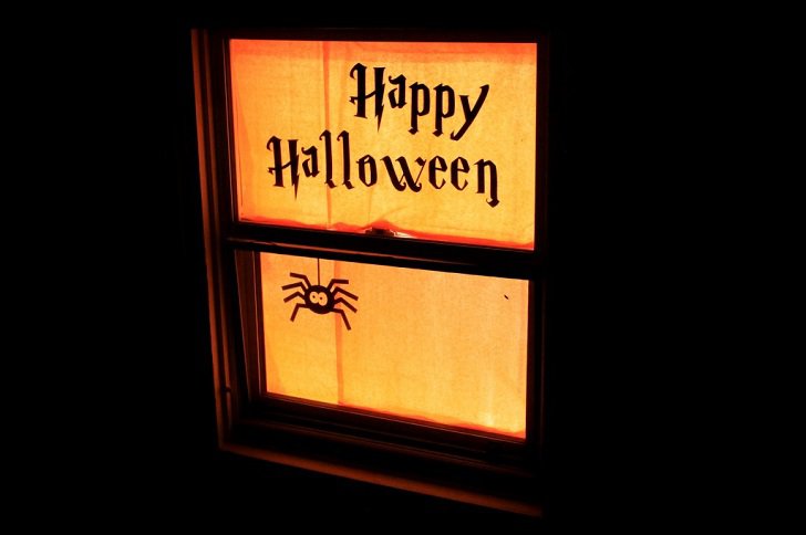 How To Decorate Your Home’s Windows For Halloween