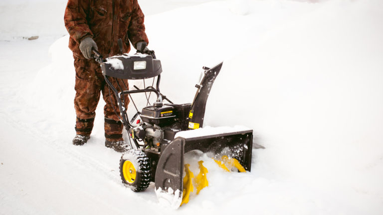 Choosing the Right Snow Blower for Small Yards