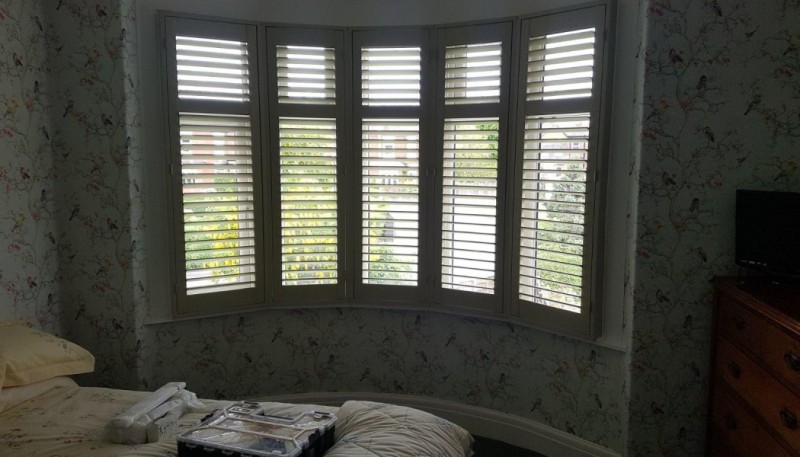 Shutters for a Curved Bay Window