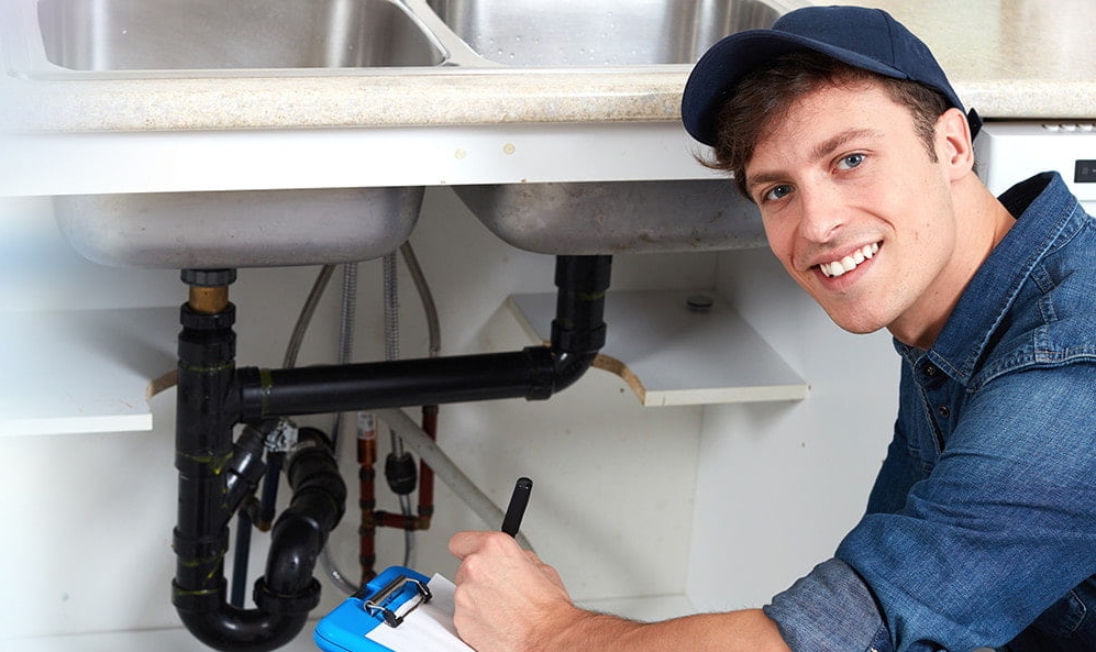 Consider These Eight Factors When Hiring a Plumber