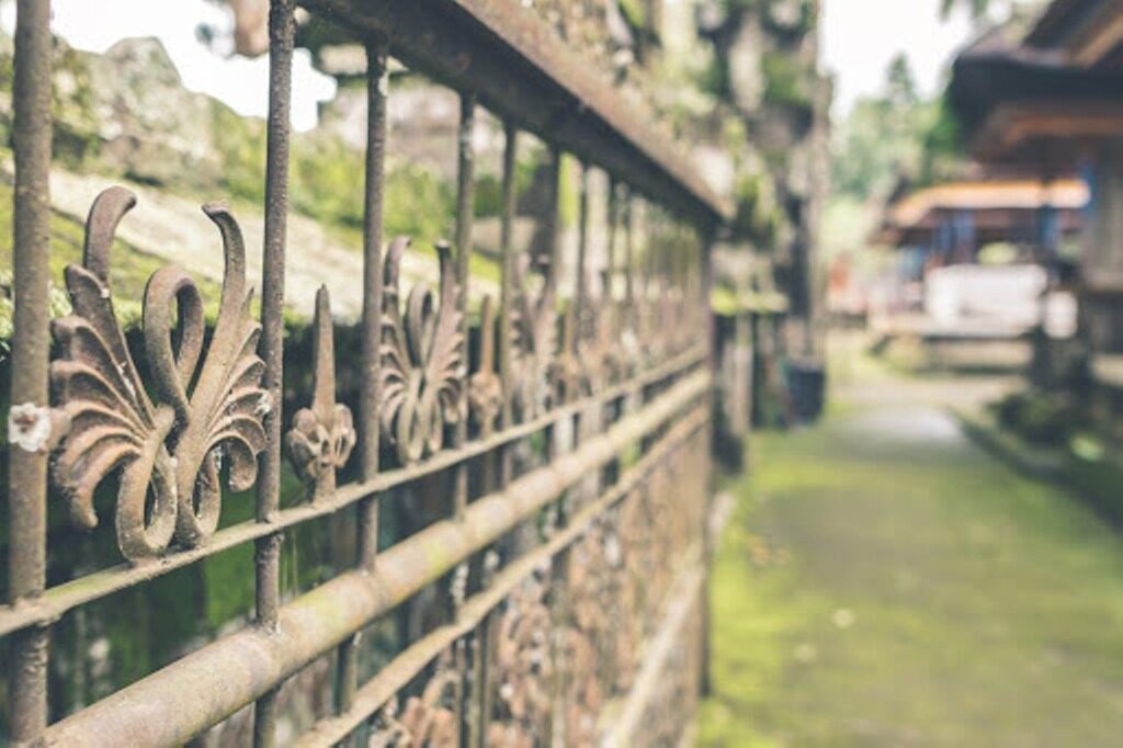 Solar-Powered Gate