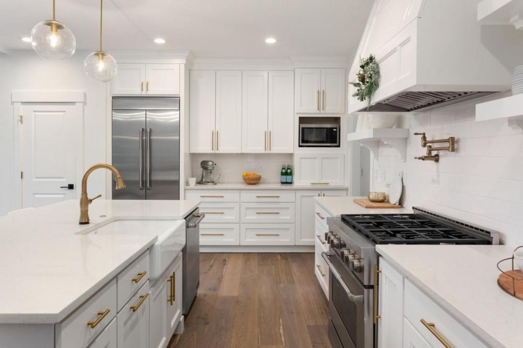 Buying Cabinets For A Kitchen How To Find What S Best And Right