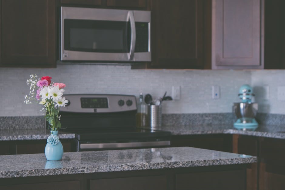 Granite Vs Quartz Countertops Which Option Is Right For Your