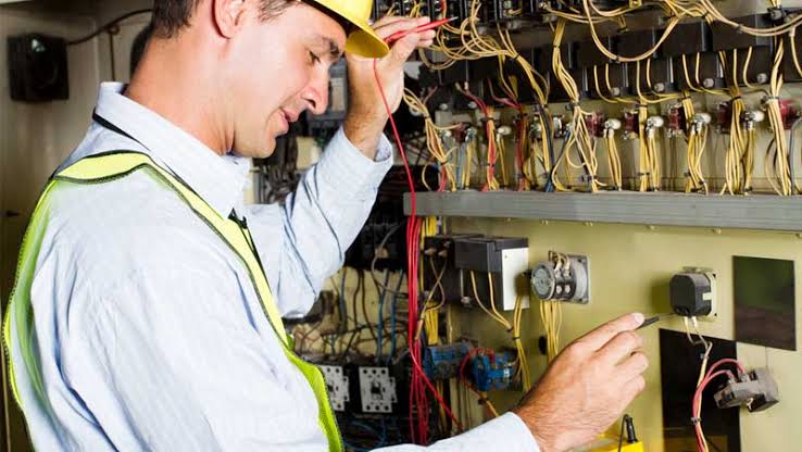 Tips to Hiring an Electrician