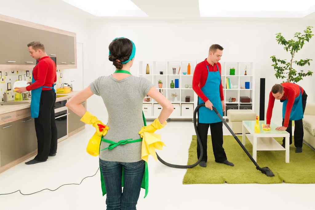 Hiring a Home Cleaning Service