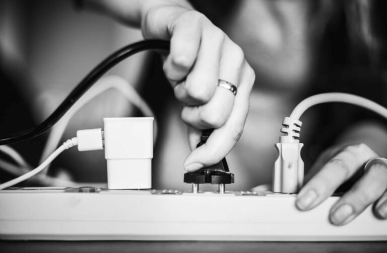 Common Electrical Problems That Require Prompt Attention » Residence Style