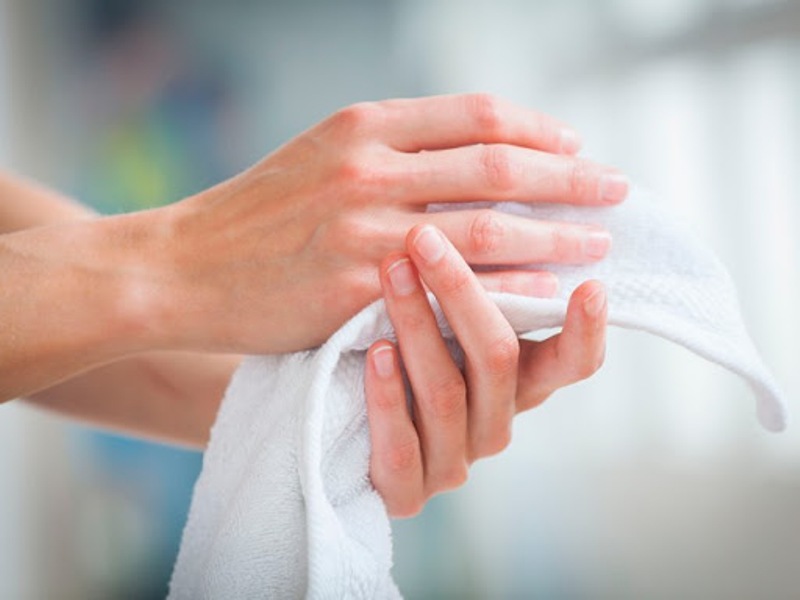 Hand Towels VS. Paper Towels