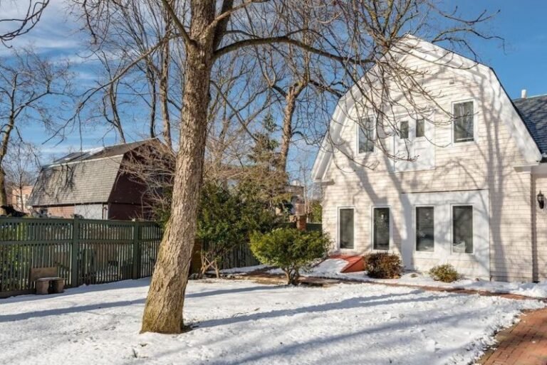 Pros and Cons of Renting and Buying in Colchester » Residence Style