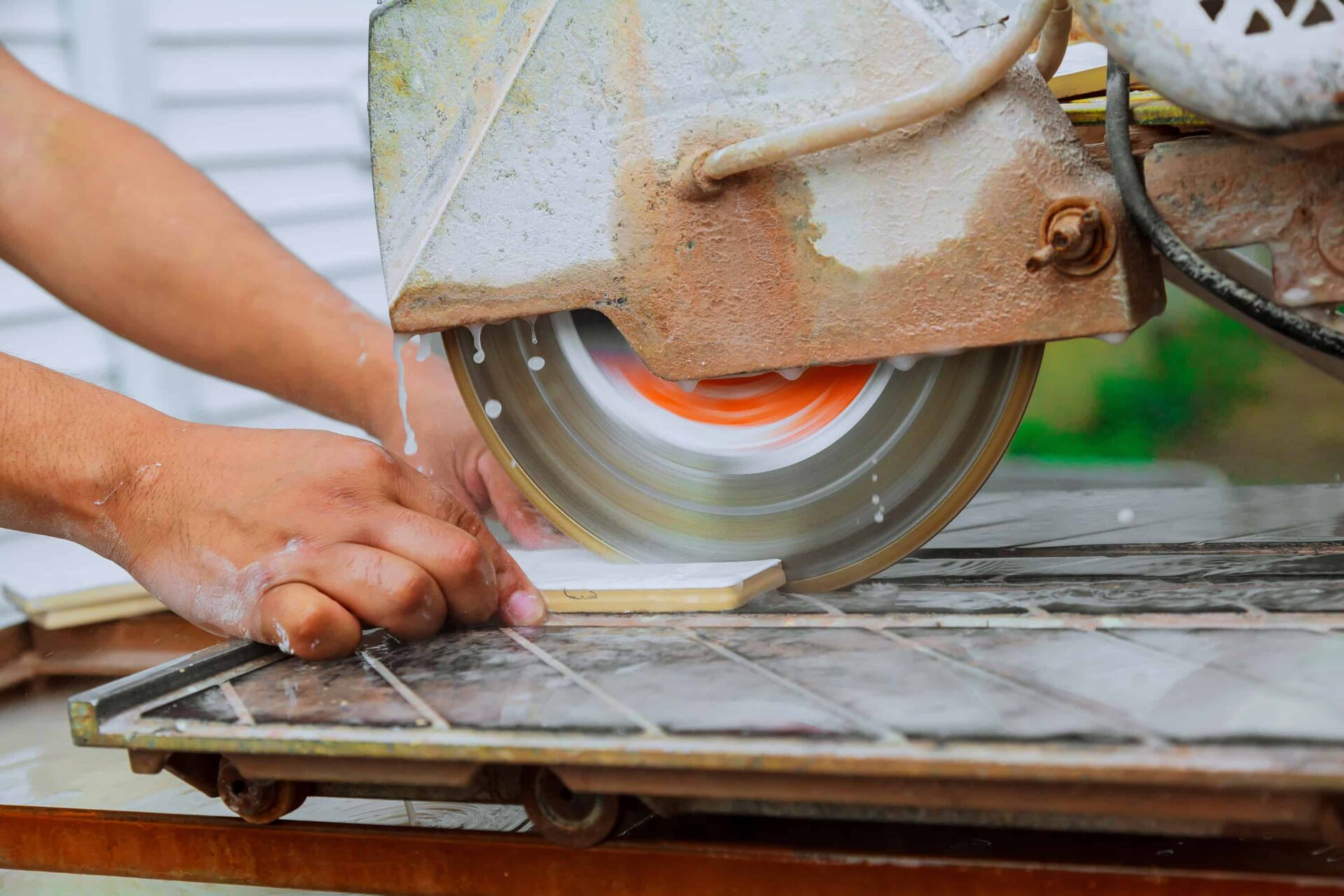 How to Use a Wet Tile Saw » Residence Style
