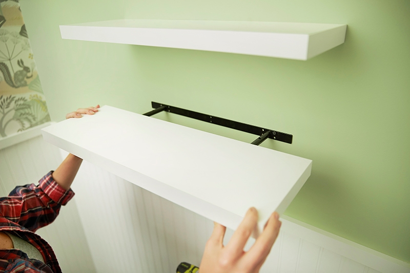 To Hang Wooden Floating Shelves, How To Hang Heavy Shelves On Drywall