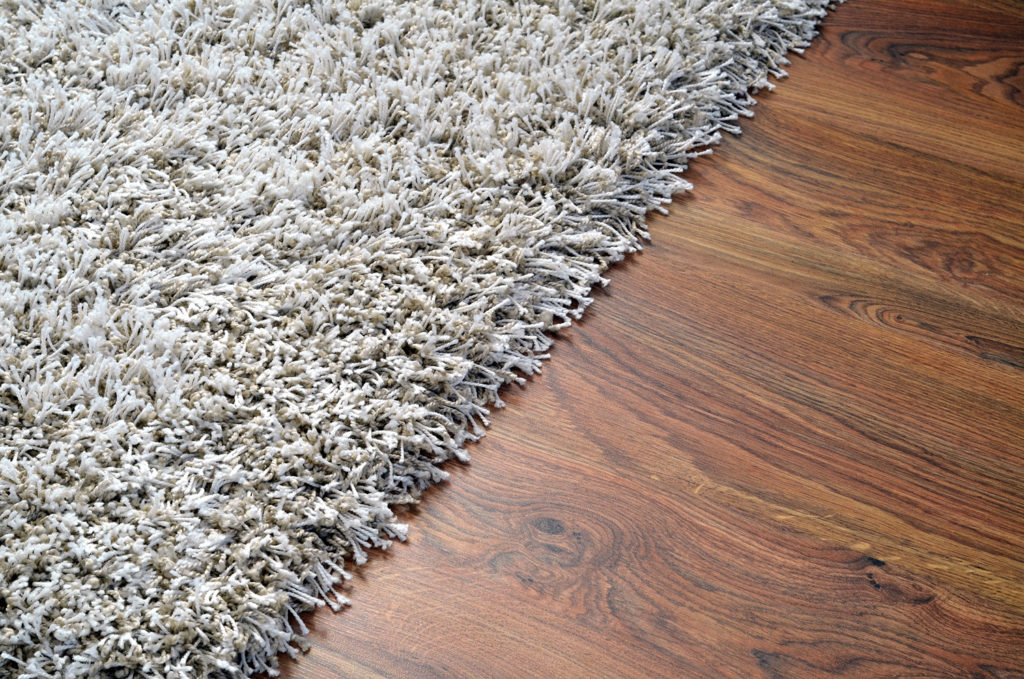 Carpets Vs Wood Laminate Flooring, Hardwood Floor Vs Carpet