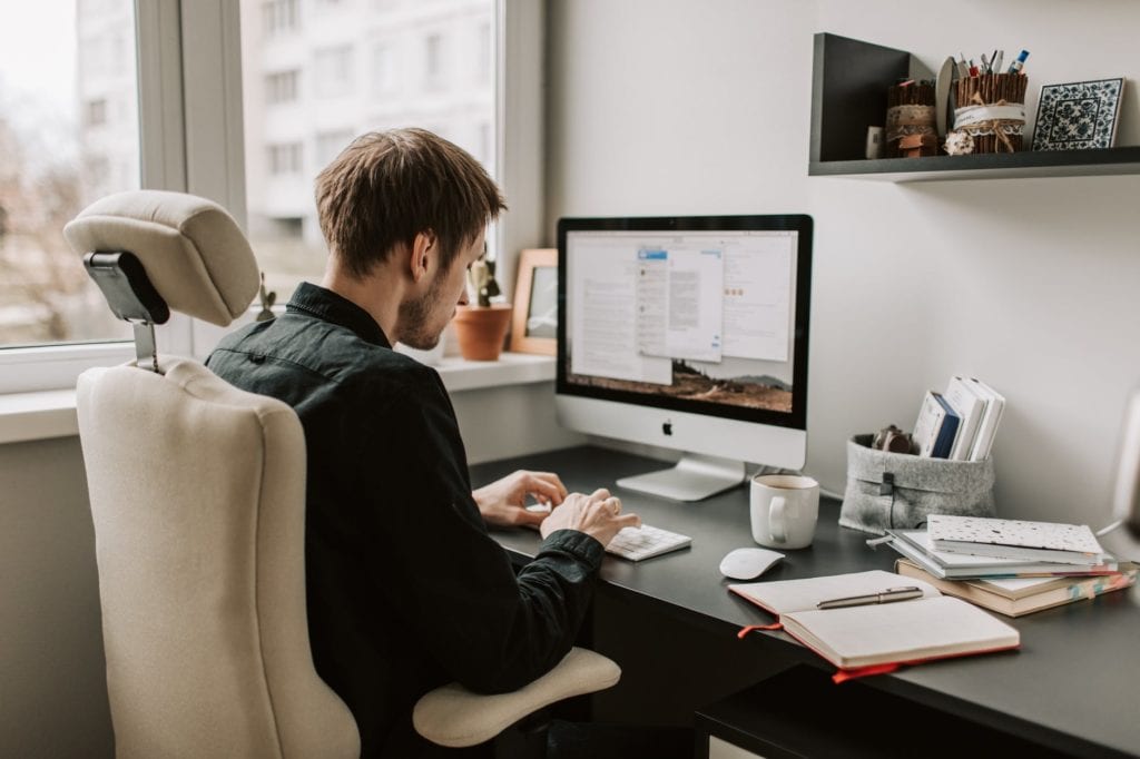 Home Office Space With a Minimalist Look