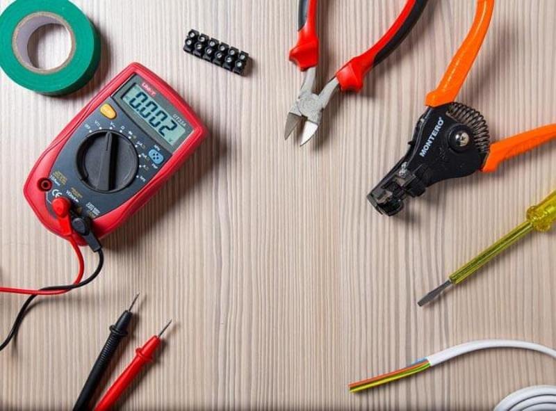 Top 5 Essential Tools for Electricians 2021 » Residence Style