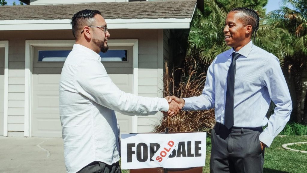 Real Estate Agent1
