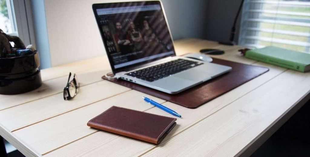 handmade leather goods1