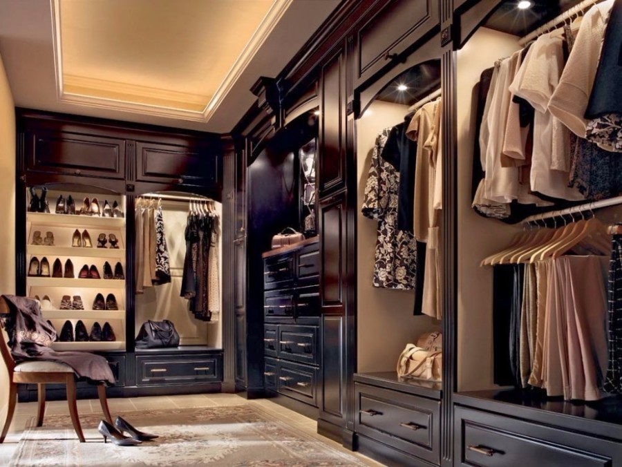 luxury and quality walk-in closet2