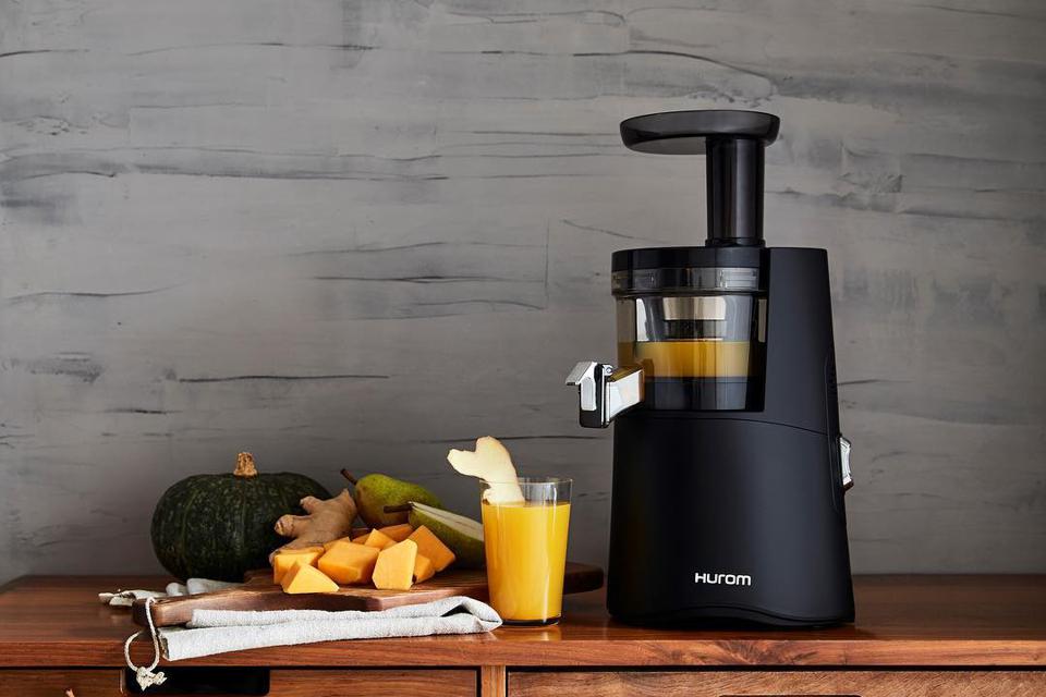 Using a Slow Juicer2