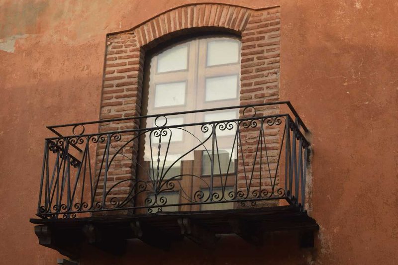 Build Iron Rails