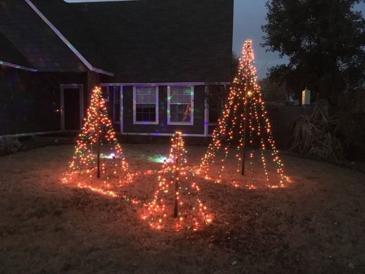 DIY Outdoor Christmas Tree 5