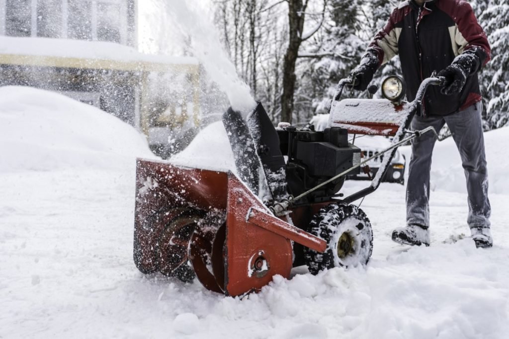 5 Snow Blower Maintenance Tips You Should Follow » Residence Style