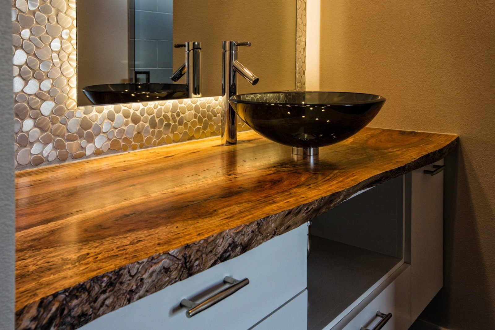 11 Unique Bathroom Countertop Decorating Ideas for Your Home