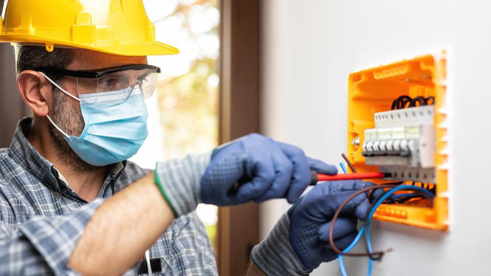 Benefits of Hiring a Reputable Electrician » Residence Style