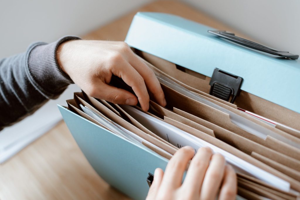 organize a home office desk3