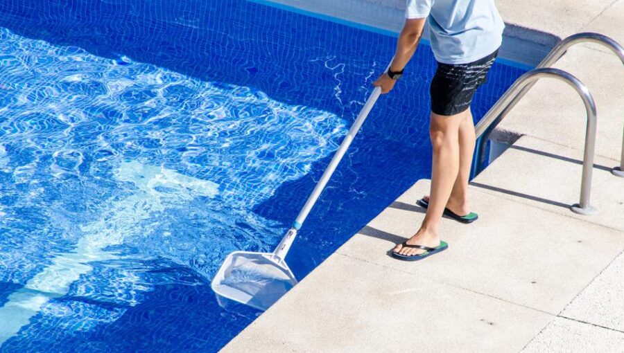 Pool Cleaning 1