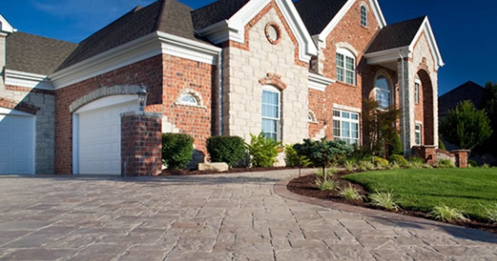 How To Choose The Best Concrete Pavers That Go With Your Driveway