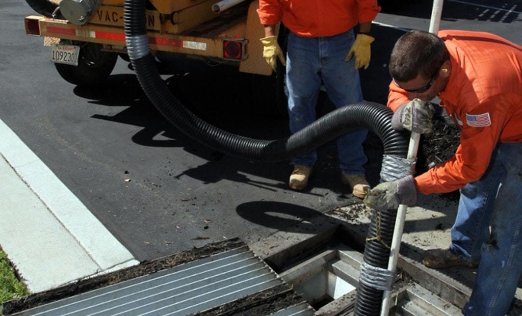 Catch Basin Cleaning 2