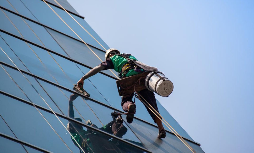 Commercial Windows Cleaning Benefits and More that You Need to Know