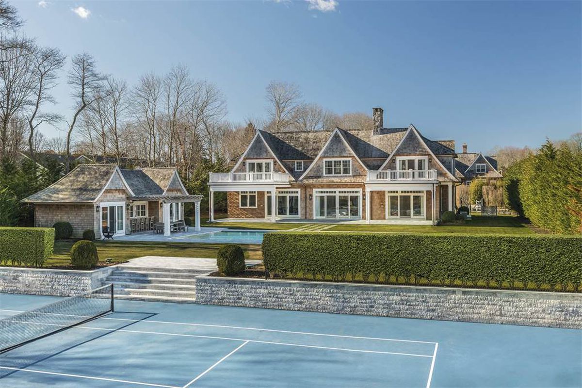 Tennis Courts Add Value to a Property 1