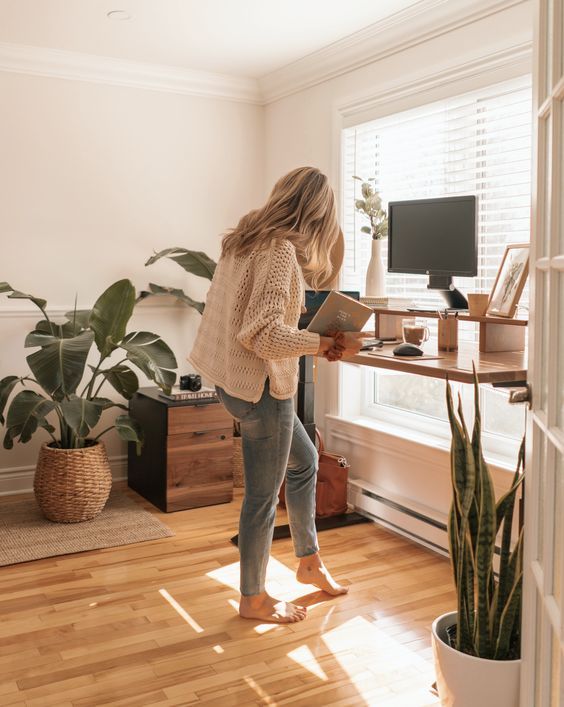 use an adjustable standing workstation 2