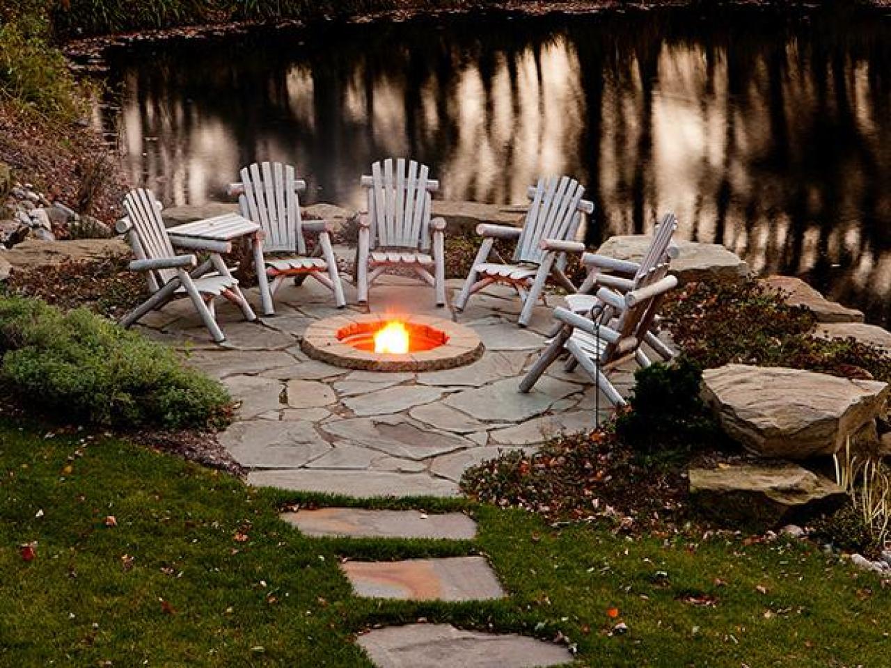 Benefits of an Outdoor Fire Pit 1
