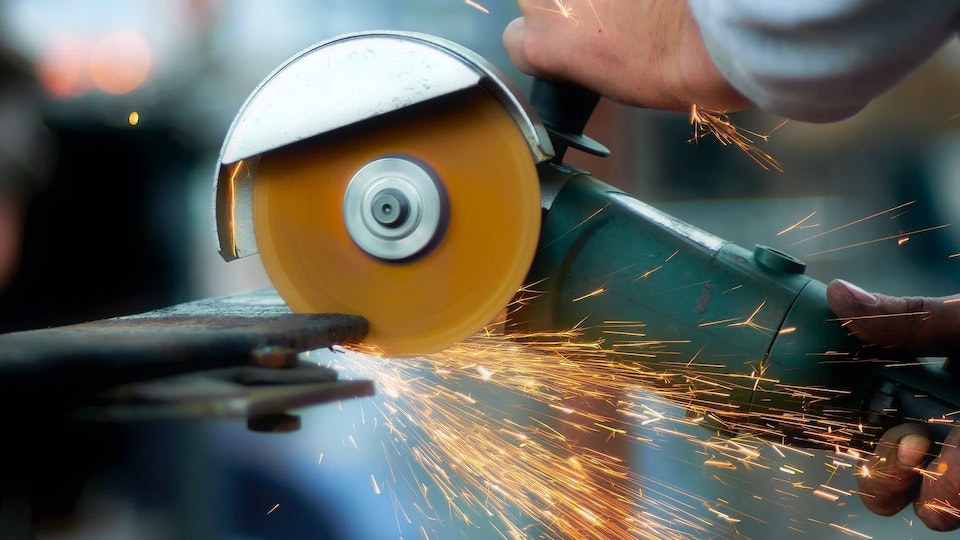 Angle-grinder-with-yellow-disk-copy
