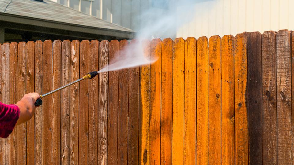 How_To_Start_A_Pressure_Washing_Business_-_article_image