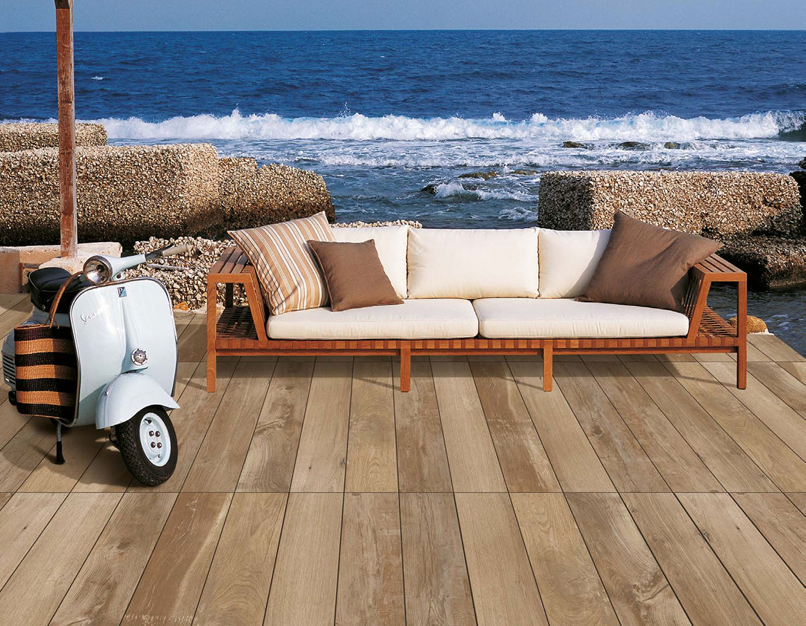 dura-porcelain_decking_by_the_sea