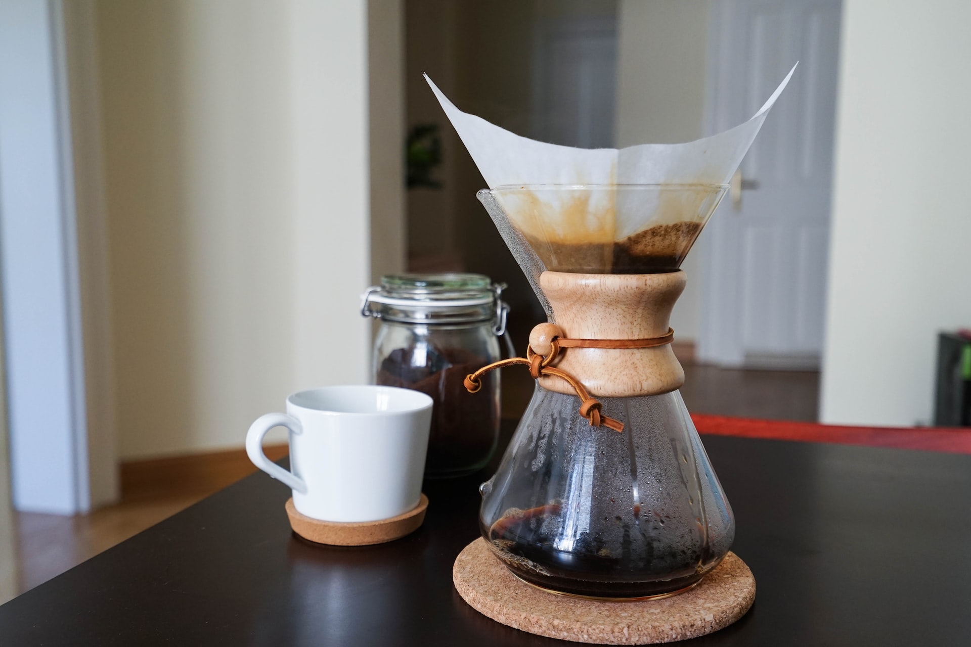 Make Brewed Coffee with Plunger Coffee 1