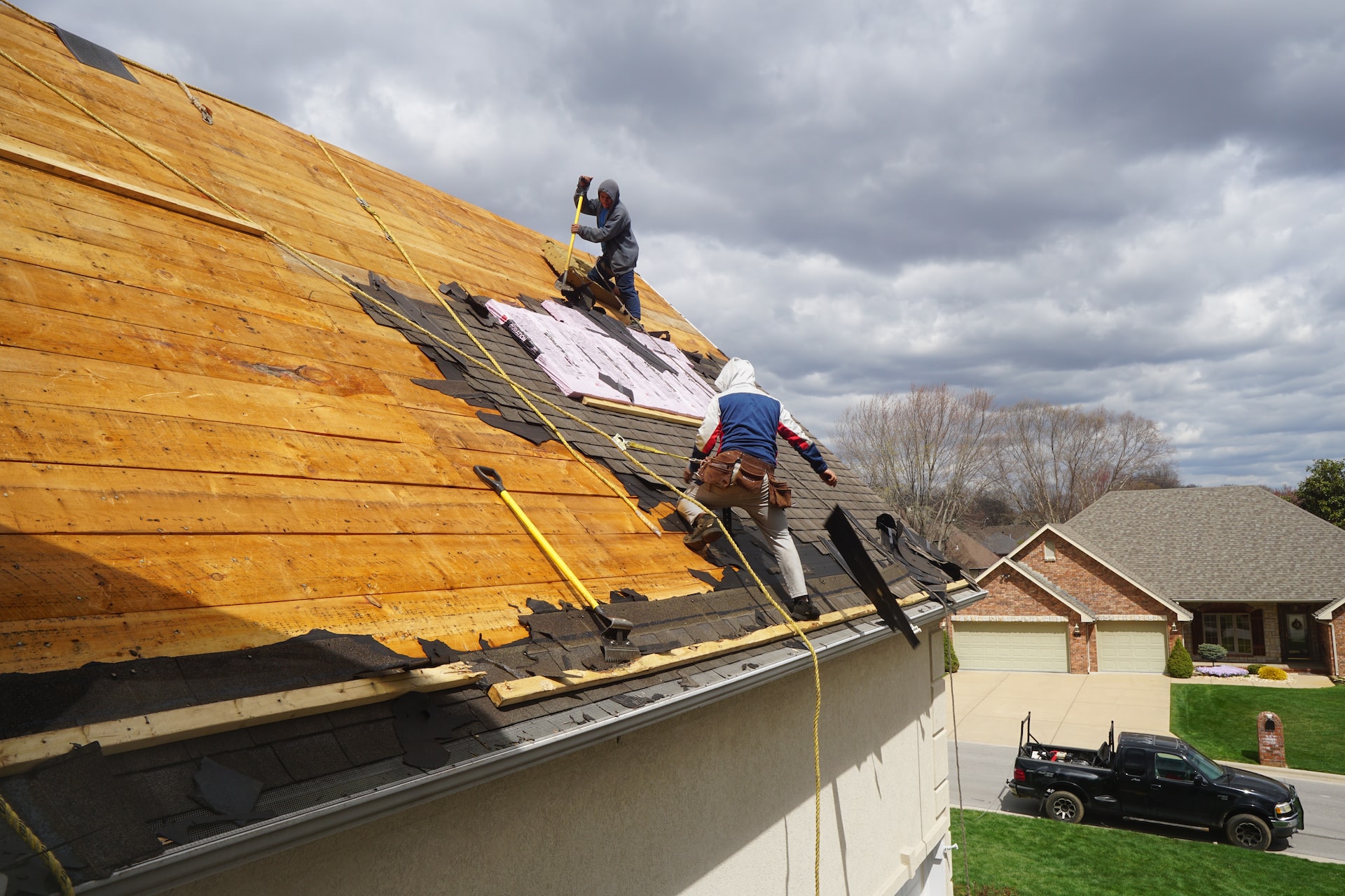 choose the right roofers contractor 1
