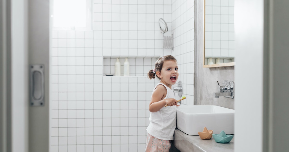 Renovasi Kamar Mandi Ramah Anak 1