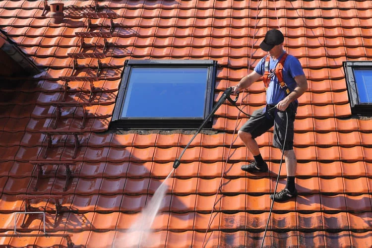 power washing the roof 1