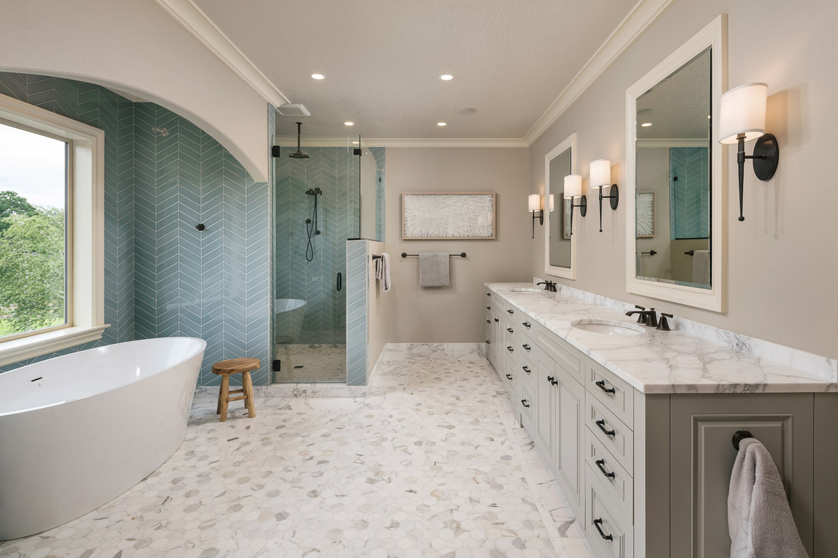 Regal and Opulent Bathroom Styles 2