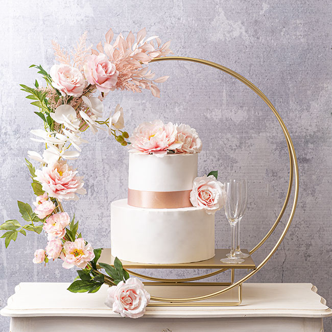 Stylish Cake Holder Ideas 1